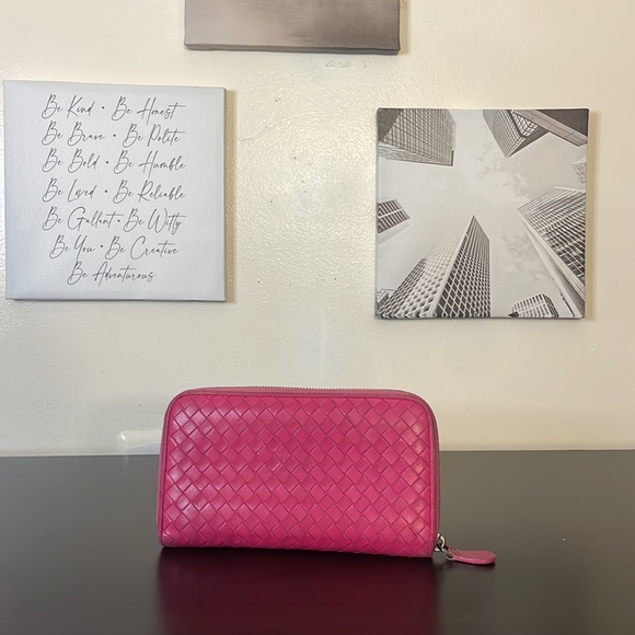 Bottega Veneta Handbags - Bottega Veneta Wallet